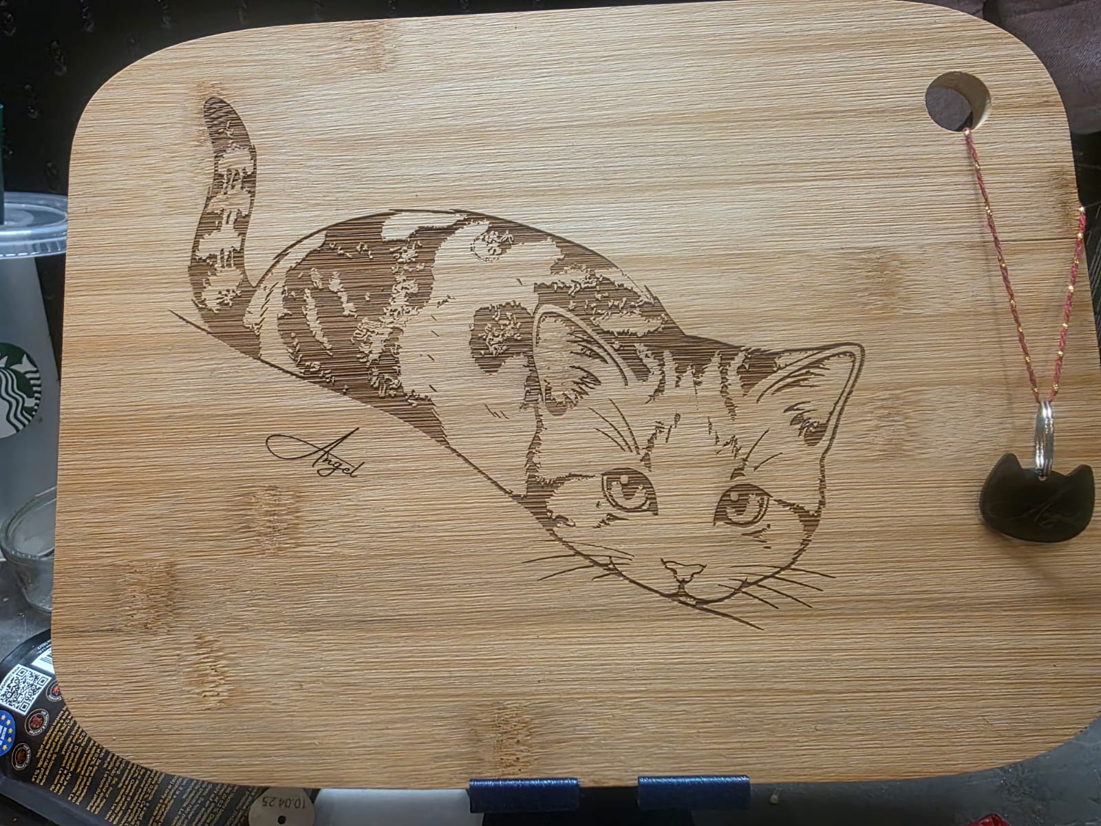 Komplettes Holzbrettchen mit Katzenmotiv als Lasergravur